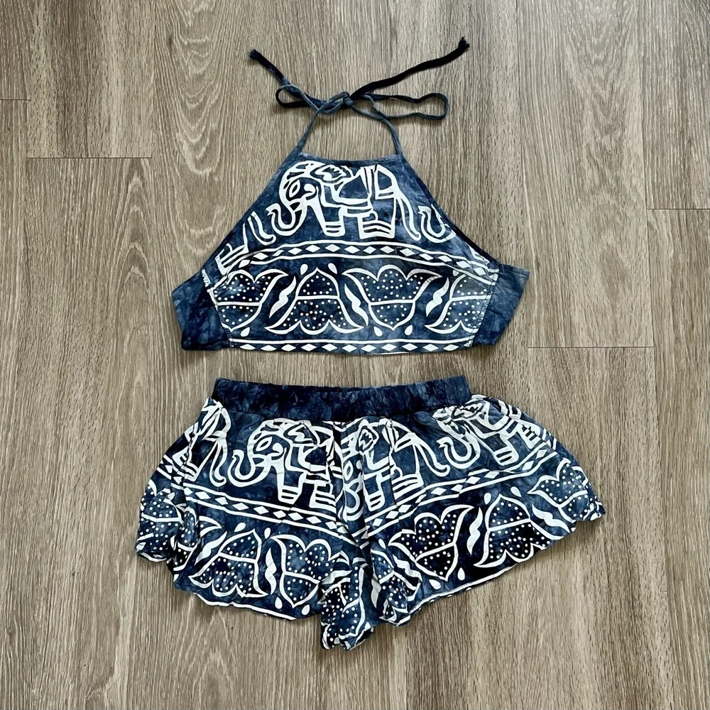 REVERSE Two Piece Set - Picture 3 of 11